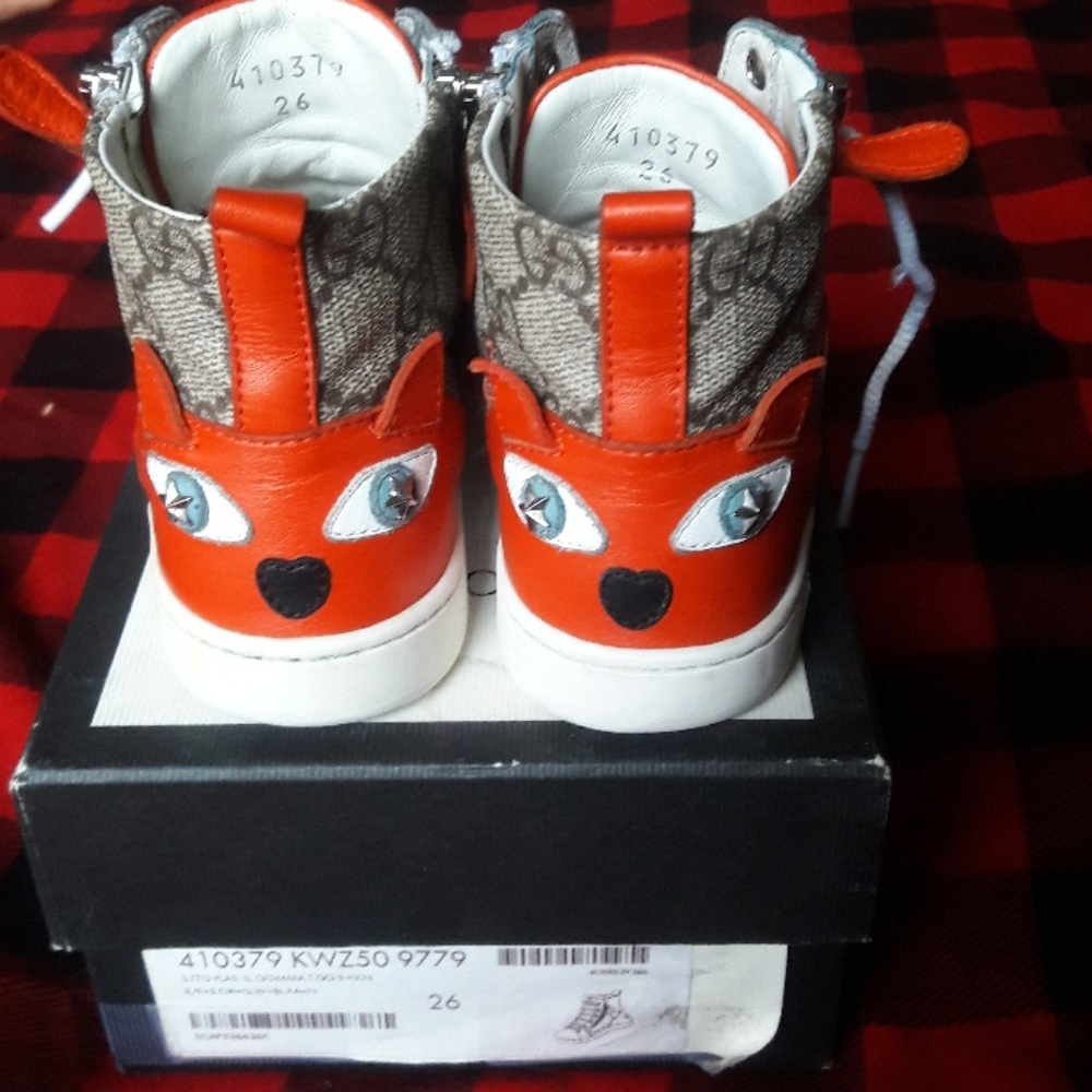 ACCEPTING REASONABLE OFFERS ! "IT'S GUCCI!"